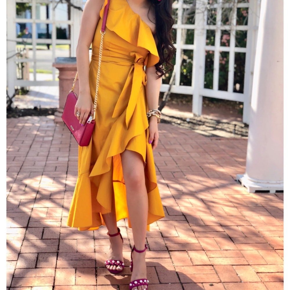 Yellow dress